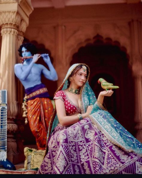 Tamannaah Bhatia turned muse of @toraniofficial for his latest collection, 'Leela', which is all about Radha-Krishan and their eternal love. #tamannahbhatia #tamannah #tamannahbhatiafc #tammanahbhatia #radha #radhakrishna #radhakrishn #krishna #janmashtami #janmashtamispecial Violet Lehenga, Alia Bhatt Photoshoot, Saree Draping Styles, Tamanna Bhatia, Trendy Suits, Indian People, Indian Saree Blouse, Indian Saree Blouses Designs, Indian Photoshoot