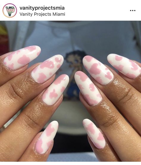 Pink Cow Print 🐮 Nail Polish Design Ideas, Nail Polish Design, Pink Cow Print, Nagellack Trends, Cow Nails, Polish Design, Pink Cow, Nagel Inspo, Cat Kuku