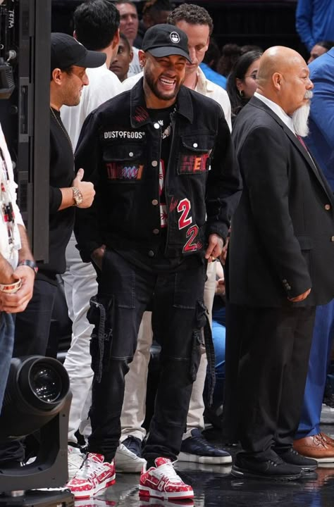 Neymar Dressing Style, Neymar Jr Drip, Neymar Jr Fashion, Neymar Outfit Fashion Styles, Neymar Jr Outfits, Neymar Outfit, Neymar Jr Style, Naymer Jr, Fire Football