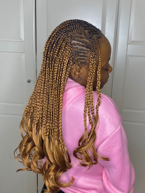 Half up half down cornrows with french curls Cornrows With French Curls, French Curls Cornrows, French Curl Cornrows, Fulani Braids With French Curls, Half Up Half Down Cornrows, Goddess Fulani Braids, Half Cornrows, French Curls, Half Braid