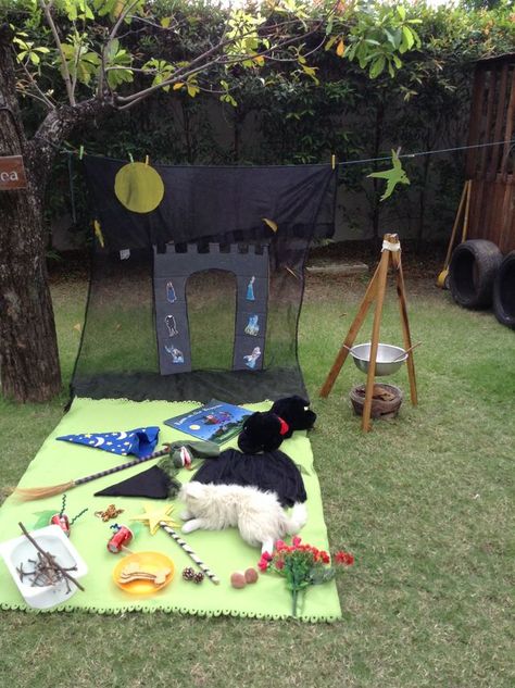 Room On The Broom Party Ideas, Room On The Broom Eyfs, Room On The Broom Party, Room On A Broom, World Book Day Activities, Reception Classroom, Trick Photography, Role Play Areas, Eyfs Classroom