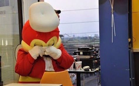 Jollibee Mascot Funny, Jollibee Aesthetic, Memes Tagalog, Filo Memes, Wholesome Pictures, Filipino Memes, Filipino Funny, Cute Bear Drawings, Reaction Face