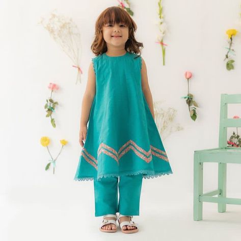 Dress Designs For Girls, Kids Ethnic Wear, Simple Frock Design, Kids Blouse Designs, Beautiful Casual Dresses, Simple Frocks, Lace Dress Design, Girls Dresses Sewing, Baby Girl Dress Design