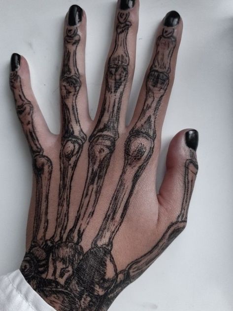 Skeleton hand drawing #tatuajes #ideasdetatuajes Skeleton Hand Tattoos On Hand, Tattoos Skeleton Hand, Goth Hand Tattoos, Hand Tattoo Drawing, Hand Tattoos Skeleton, Hand Skeleton Tattoo, Tattoo Skeleton Hand, Skeleton Tattoo Hand, Hand Drawing Tattoo