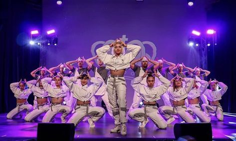 Dance Team Aesthetic, Royal Family Dance Crew, The Royal Family Dance, Dancer Aesthetic Hip Hop, Kirsten Dodgen, Dance Crew Outfits, Dancer Core, Hip Hop Dance Team, Stage Concept