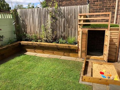 Sand Pit Ideas Play Areas Outdoor Spaces, Childs Play Area In Garden, Small Garden Kids Ideas, Small Yard Play Area, Small Family Garden Ideas, Small Kids Garden, Small Garden Kids Play Area, Kids Area In Garden, Kids Climbing Frame Ideas