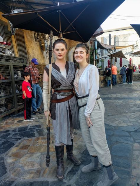 Galaxy's Edge at Hollywood Studios Galaxy's Edge Outfit, Star Wars Disneybound, Disney Bounding, Galaxy's Edge, Disney World Trip, Hollywood Studios, Playing Dress Up, Disney World, Leather Pants