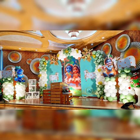 Krishna Theme Babyshower Decoration 🦚 Decor by @v.n_events / 9328721781 #vnevents #krishanathemebabayshowerdecor #krishnatheme #babyshower #srimantsanskar #eventplanner Krishna Theme Decoration Birthday, Jungle Theam Decoration, Krishna Theme Decoration, Indian Baby Shower Decorations, Krishna Birthday, Baby Shower Cake Designs, Indian Baby Showers, Jungle Theme Birthday Party, Birthday Theme Decoration