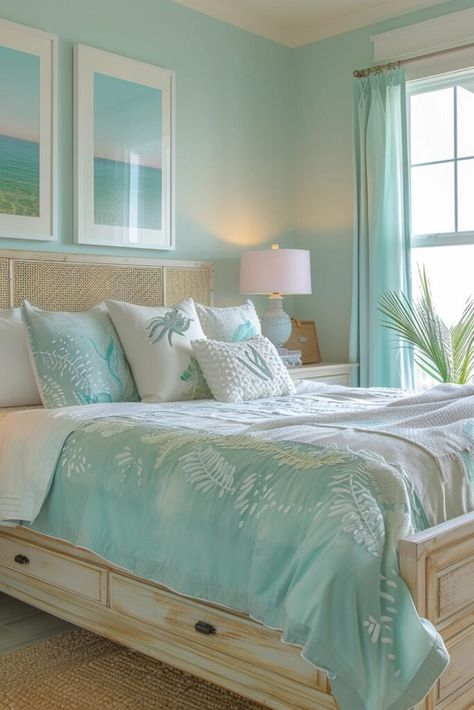 29 Coastal Preppy Bedroom ideas for Elegant Beach Vibes Costal Bedroom, Light Blue Bedroom, Eclectic Decor Bedroom, Coastal Bedroom Decorating, Bedroom Oasis, Serene Bedroom, Bedroom Decor Inspiration, Eclectic Bedroom, Coastal Bedroom