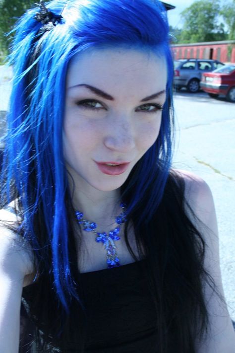 Twiggx Electric Blue Hair, Blue Hair Aesthetic, Bright Blue Hair, Dip Dye Hair, Wine Hair, Dyed Hair Inspiration, Pretty Hair Color, Funky Hairstyles, Dull Hair