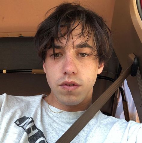 Matt Champion Brockhampton Aesthetic, Matt Champion, Taper Fade Short Hair, Kevin Abstract, Grunge Guys, Mysterious Girl, New Haircut, Soft Spot, Celeb Crushes