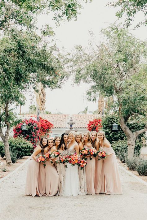 Colorful and Classy Palm Springs Wedding at The Bougainvillea Estate | Junebug Weddings Modern Diy Decor, Classy Spring Wedding, Paradise Decor, Bougainvillea Wedding, Flora Bridal, Wedding Extras, Palm Wedding, Exotic Wedding, Hot Pink Weddings