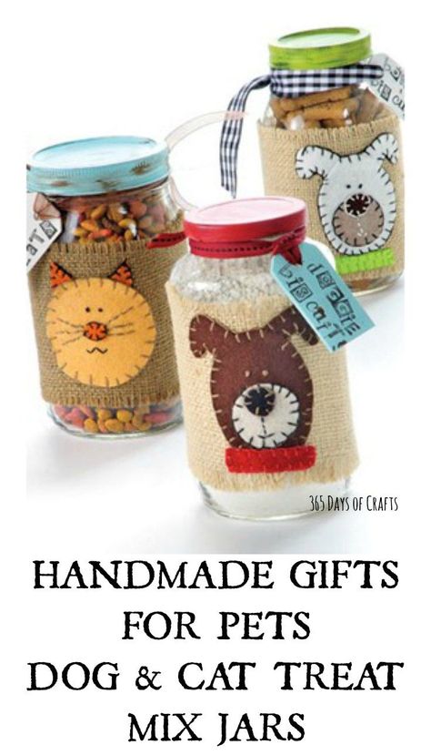 HANDMADE GIFTS FOR PETS DOG & CAT TREAT MIX JARS Easy Homemade Christmas Gifts, Mason Jar Christmas Gifts, Dog Treat Jar, Recycled Gifts, Christmas Gifts For Coworkers, Christmas Mason Jars, Christmas Jars, Treat Jars, Jar Gifts