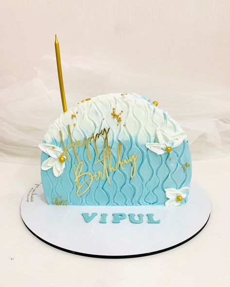 Are you an ocean lover? 🌊 This aquatic top forward cake is the perfect choice for your birthday! 💯🎂 #topfowardcake #topforwardcake #byob #uniquecakes #byob #delhibaker #cakesforhim #waterlover #trendingcakes [cakes of instagram, cakes for water lovers, designer cake, unique cakes, byob, delhi baker, noida baker ] Top Forward Cake Designs, Top Forward Cake, Cake Unique, Designer Cake, Unique Cakes, Cake Designs Birthday, Cake Decor, Ocean Lover, Cake Designs