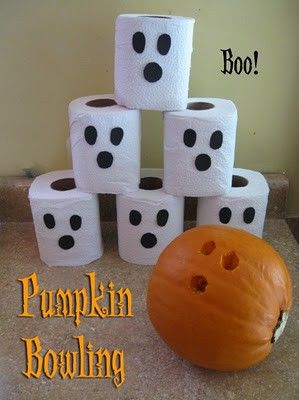 ANd this game reminds me of our old Janitor Denny who stacked TP rolls in another teachers' doorway one morning! Fun easy game! Pumpkin Bowling, Halloweenpyssel Barn, Work Party Games, Veselý Halloween, Family Library, Fall Festival Games, Library Space, Boo Bash, Dekorasi Halloween