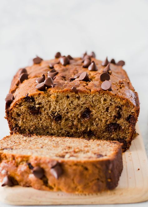 Peanut Butter Chocolate Chip Banana Bread Peanutbutter Bananabread, Peanut Butter Banana Bread Recipe, Chocolate Chip Bread Recipe, Chocolate Chip Banana Bread Recipe, Banana Walnut Bread, Peanut Butter Banana Bread, Banana Peanut Butter, Chocolate Chip Bread, Easy Banana Bread Recipe