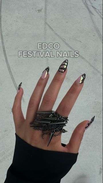 ♡⊹˚₊ ARAN ₊˚⊹♡ on Instagram: "EDCO festival nails 💃🏻🕺🏻 I loves festival szn 💅🏻🤪🤩 It’s untz untz szn ayeeee  You guys all be safe and stay hydrated 😉 -from your rave mom 👩🏻 -   So delicious yogurt gel from @sweetienailsupply  Tropical mermaid chrome from @zillabeau   🦖 𝐃𝐢𝐬𝐜𝐨𝐮𝐧𝐭 𝐜𝐨𝐝𝐞 at @zillabeau using “ ARAN “ and save $$$ Gel products/ Korean polish  💅🏻 𝐃𝐢𝐬𝐜𝐨𝐮𝐧𝐭 𝐜𝐨𝐝𝐞 at @naillabousa using “ARAN “ and save $$$ Bits/ drill / topcoat   #zillamuze #zillabeaumuze #naileducation #nailtutorial #nailtechlife #nailartistlife #lifeofanartrist #koreannails #japanesenails #네일아티스트 #rave #ravenails #edcorlando #edm #raveoutfit #ravelife #ravenails #funnails #festivalnails" Rave Nail Ideas, Mermaid Chrome, Tropical Mermaid, Rave Nails, Edc Orlando, Rave Edm, Korean Nails, Japanese Nails, Festival Nails