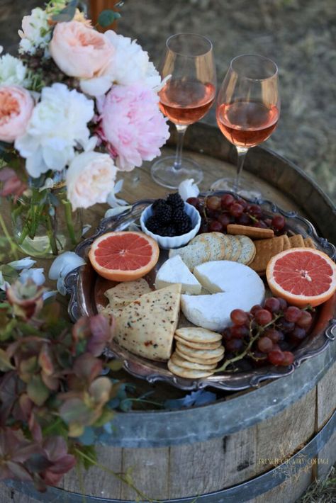 Peanut Butter Cup Cheesecake, Jelly Belly Beans, French Vintage Decor, Romantic Dinner For Two, Table Setting Inspiration, Romantic Picnics, Valentines Day Date, Sweet Guys, French Country Cottage