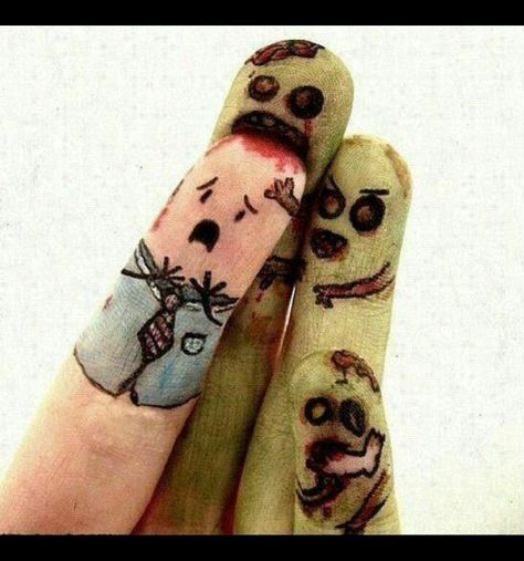 Love it! Look at the leg hanging out of the little zombies mouth! Funny Fingers, How To Draw Fingers, Zombie Humor, Zombie Attack, Finger Art, Zombie Walk, Spanish Humor, Spanish Memes, Zombie Apocalypse