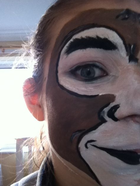 monkey face paint Monkey Face Paint Easy, Monkey Face Makeup, Cute Monkey Makeup Halloween, Face Paint Adult, Face Painting Jungle Animals Easy, Animal Face Paintings Adult, Animal Face Paint, Monkey Facepainting, Monkey Face Paint