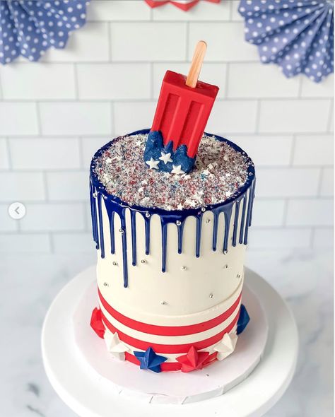 Usa Cake, Fireworks Cake, Patriotic Cake, Fourth Of July Cakes, Blue Birthday Parties, 4th Of July Cake, 4th Of July Desserts, Funny 4th Of July, Fourth Of July Food