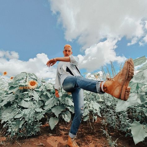 Garden Photoshoot Ideas Men, Garden Photoshoot Men, Park Photoshoot Men, Photoshoot Ideas Guys, Boots Pose, Sunflower Shoot, Garden Shoot, Boy Boots, Sunflower Pictures