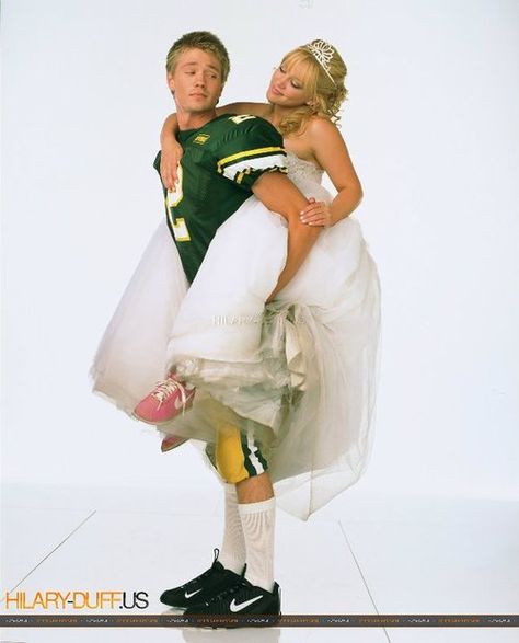 A cinderella story <3 Hilary Duff Movies, Cinderella Story Movies, Costume Couples, Haylie Duff, Another Cinderella Story, Prom Picture, Cinderella Story, A Cinderella Story, Hallowen Costume