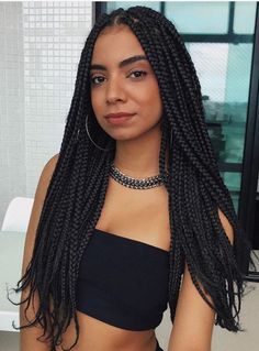 Bom dia! Que tal esse pequeno banheiro clean e super charmoso? O revestimento… Pretty Box Braids, Ghana Braids Hairstyles, Short Box Braids, Long Box Braids, Box Braids Hairstyles For Black Women, Box Braids Styling, Beautiful Braids, Braid In Hair Extensions, Braids For Black Women