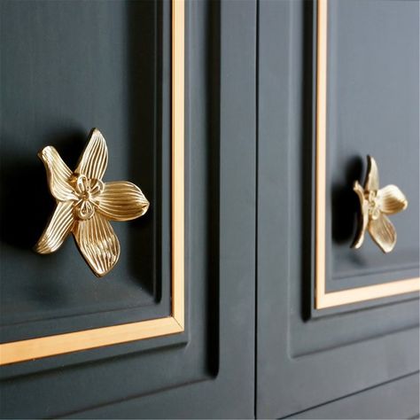 Flower Brass Knobs Kitchen Pulls Cabinet Knobs Handles Nordic - Etsy Brass Knobs Kitchen, Flower Knobs, Flower Door, Wardrobe Knob, Dogwood Flower, Kitchen Pulls, Drawer Knob, Door Pull Handles, Brass Knobs