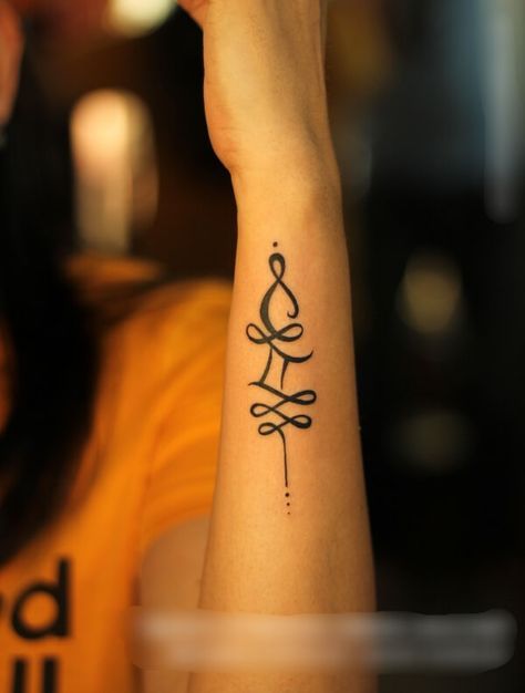 Gemini Unalome Tattoo, Horoscope Tattoos Gemini, Gemini Wrist Tattoos For Women, Gemini Wrist Tattoo, Gemini Tattoo Designs For Women, Gemini Tattoo Ideas Unique, Gemini Tattoos For Women, Gemini Tattoo For Women, Sons Tattoo