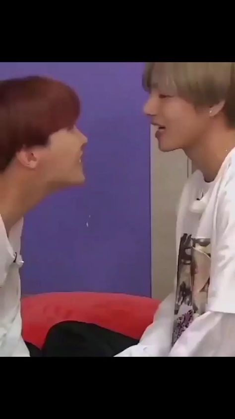 Taehyung Jealous Jungkook, Taekook Jealous Jungkook, Jealous Taekook, Vkook Jealous, Jealous Taehyung, Taekook Jealous, I Am Jealous, Jhope Cute, Best Friend Gifs