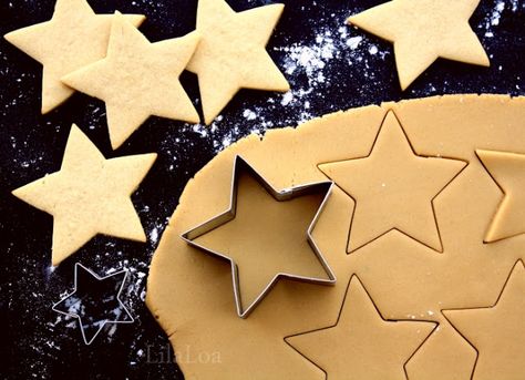 Sugar Cookies 2.0 Vanilla Sugar Cookie Recipe, Beginner Baker, Roll Out Sugar Cookies, Decorated Cookies Tutorial, Peanut Butter Roll, Vanilla Sugar Cookie, Sugar Cookie Recipe, Cookie Tutorials, Best Sugar Cookies