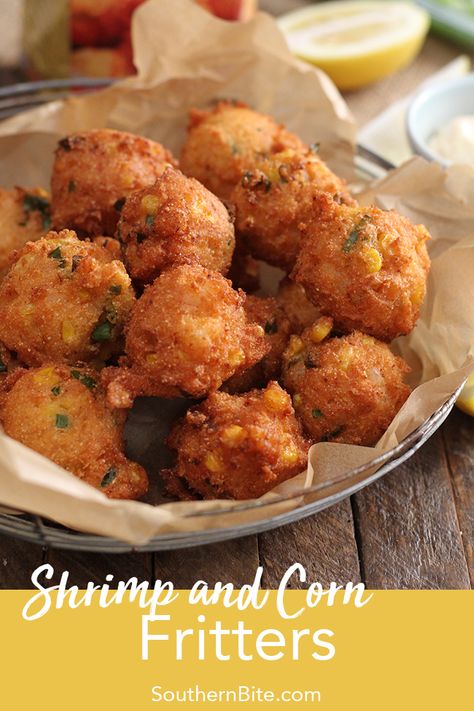 Whether served as an appetizer or main course, this recipe for Shrimp and Corn Fritters has a few secrets that make it amazingly easy and ridiculously delicious! Shrimp And Corn, Recipe For Shrimp, Hush Puppies Recipe, Corn Fritters, Fritter Recipes, Easy Shrimp, Shrimp Dishes, Southern Recipes, Seafood Dishes