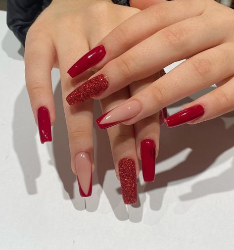 Color Ombre Nails Short, Red Nail Coffin, Red Nails Ombre, Red Nail Glitter, Red Nails Coffin, Nails Red Short, Red Nails With Glitter, Glitter Nails Pink, Red Coffin Nails