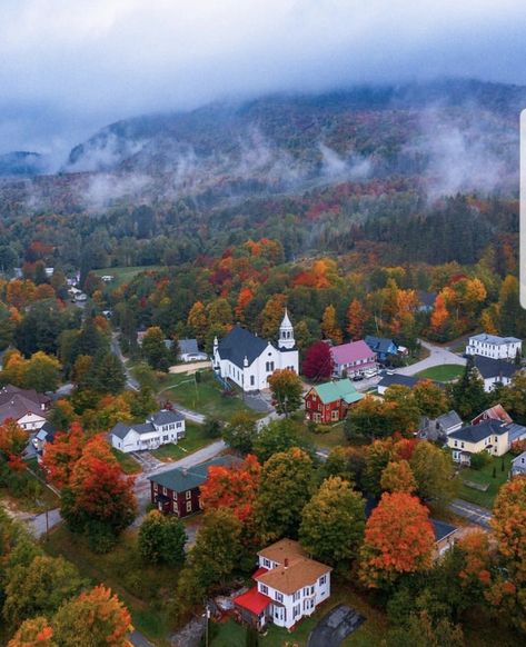 Fall Morning, Fall Beauty, Morning View, Autumn Scenes, Fall Family Photos, Autumn Beauty, Fall Family, Travel Couple, In The Fall