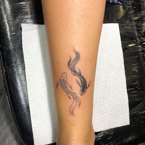 Koi Fish Tattoo Stencil, Koi Fish Tattoo Ideas, Fish Tattoo Ideas, Coy Fish Tattoos, Pisces Tattoo Designs, Avatar Tattoo, Pisces Tattoo, Tattoo Shading, Pisces Tattoos