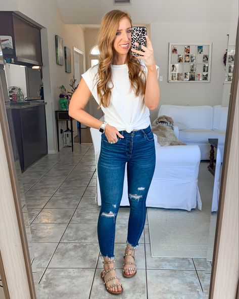 Jeans And Sandals Outfit Casual, Studded Sandals Outfit, Steve Madden Sandals Outfit, Steve Madden Outfits, Sandal Outfits, Sandals Outfit Casual, Era Outfits, Sandals Outfit Summer, Travel Sandals