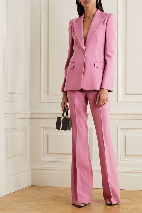 4e6cd95227cb0c280e99a195be5f6615desc45853048ri Pink Suits Women, Lawyer Fashion, Pink Suit, Woman Suit Fashion, Michael Kors Collection, Professional Outfits, Suit Fashion, Outfit Details, Daily Outfits