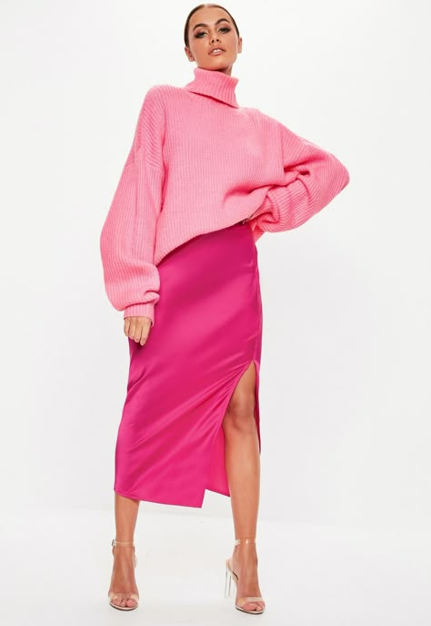 Pink Skirt Outfits, Petite Midi Skirt, Slip Midi Skirt, Rok Midi, Look Rose, Cool Winter, Glam Looks, Satin Slip, Satin Skirt