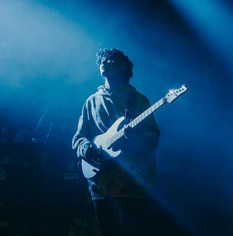 Guitar Live Tim Henson Polyphia The W6rst Tim Henson Aesthetic, Polyphia Aesthetic, Tim Henson Wallpaper, Guitarist Reference, Polyphia Wallpaper, Tim Henson, Prs Guitar, Band Wallpapers, Dream Concert