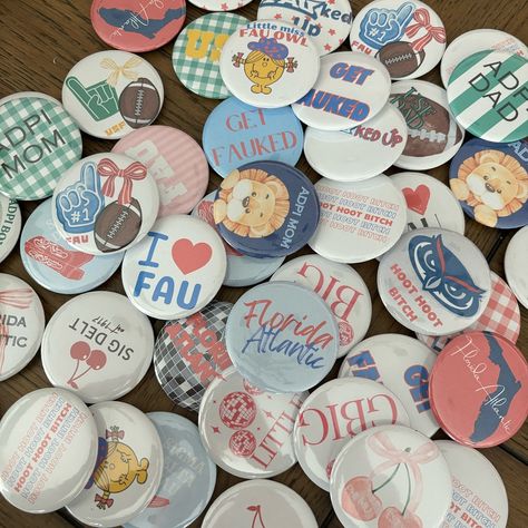 some recent orders🫶🏻🫶🏻 dm to order and get gameday pins/merch🚨 #smallbusiness #fau #college #pins #buttons #sorority #gameday #floridaatlantic #custommerch #custom #explore Button Ideas, Phi Mu, Sorority, Florida, Pins