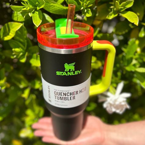 New Stanley 2024 Spring Flowstate Black Neon Quencher H2.0 Tumbler 40 Oz Stanley Products, Stanley Cups, Black Tumbler, Red Trench Coat, Stanley Tumbler, Black Neon, Cute Cups, Stanley Cup, Starbucks Cups