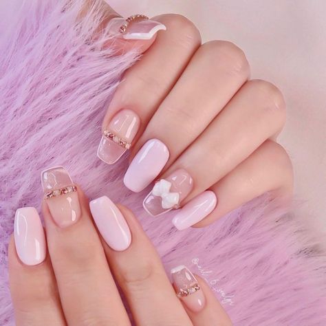 wedding nails 2022, bridal nails, bridal nails 2022, bridal nail art designs, best wedding nails, wedding nail art designs, 3d floral nail art, white wedding nails, white nail art design, simple bridal nails, simple wedding nails, french nails wedding Sophisticated Nail Designs, Nail Art Bow, Best Wedding Nails, Classic Nail Art, Pride Nails, Wedding Day Nails, Bow Nail Art, Nails Pastel, Natural Nail Art