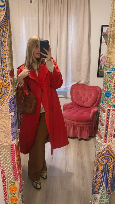 Vintage, red, burberry, trench coat, secondhand, cowboy boots Red Trench Coat Outfit, Trench Coat Outfit, Spring Work, Red Trench Coat, Burberry Trench, Burberry Trench Coat, Coat Outfit, Coat Outfits, Cowboy Boots