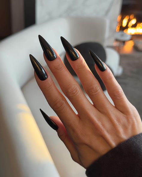 🖤 Obsidian 🖤 For Halloween and beyond! Can’t go wrong with a classic ultra glossy black 🖤 Nail Sizes, Guinea Bissau, In Design, Hand Painted, Nails, Design