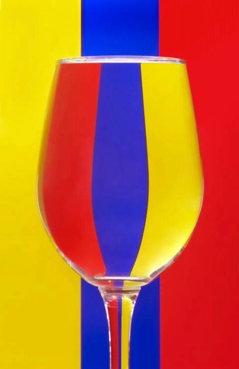 Primary Glass Glass Photography, Online Photography, Photography Courses, Color Harmony, Checkerboard Pattern, Live Colorfully, Yellow And Blue, Happy Colors, Complementary Colors