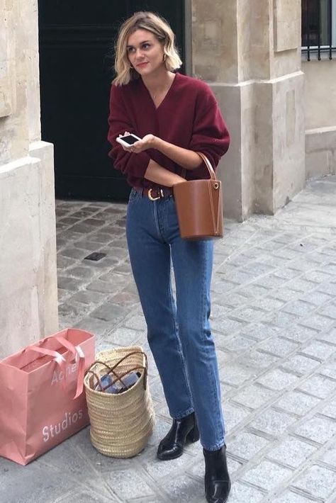 Stylish Street Style, Capsule Wardrobe Women, Style Parisienne, French Street Fashion, Parisian Chic Style, French Street, Daily Fashion Inspiration, Fashion Street Style, What To Wear Today