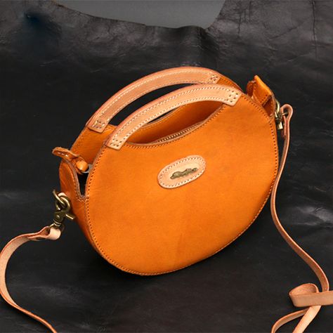 Circle Bags, Round Shoulder Bag, Round Crossbody Bag, Circle Purse, Overview Design, Round Purse, Bags Ideas, Diy Leather Bag, Small Leather Bag