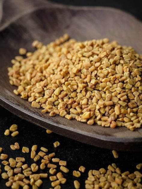 Benefits Of Fenugreek Seeds, Benefits Of Fenugreek, Hair Oil Recipe, Fenugreek Benefits, Seeds Benefits, Methi Seeds, Kidney Detox, Green Side, Fenugreek Seeds