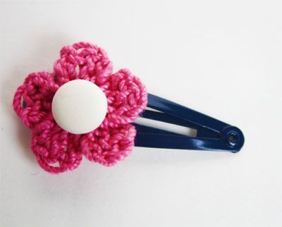 crochet flower Crochet Hair Clip, Crochet Puff Flower, Hair Clip Flower, Skip To My Lou, Crochet Hair Clips, Crochet Flowers Easy, Crochet Hair Accessories, Crochet Hair, Crochet Flower Patterns